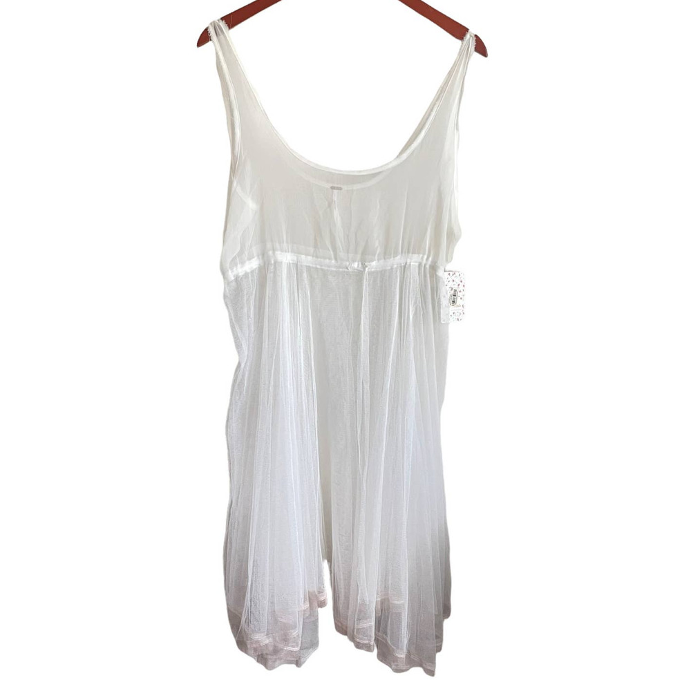 Free People Women's Dress Scoop Neck Sleeveless Sheer White
Tulle